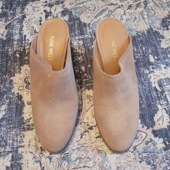 Nine West suede mules sz 5.5 - Picture 1 of 4